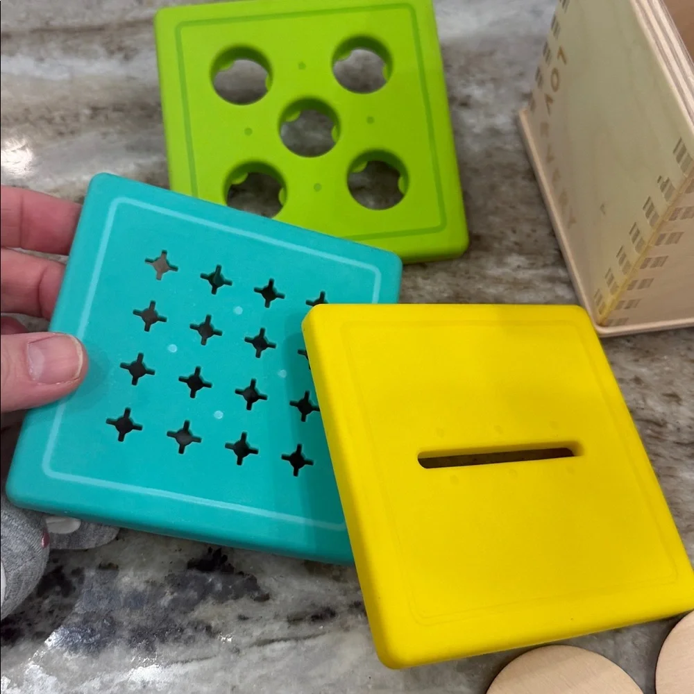 The Babbler Play Kit Lovevery Months 13, 14, and 15 

All original COMPLETE KIT - Picture 5 of 12